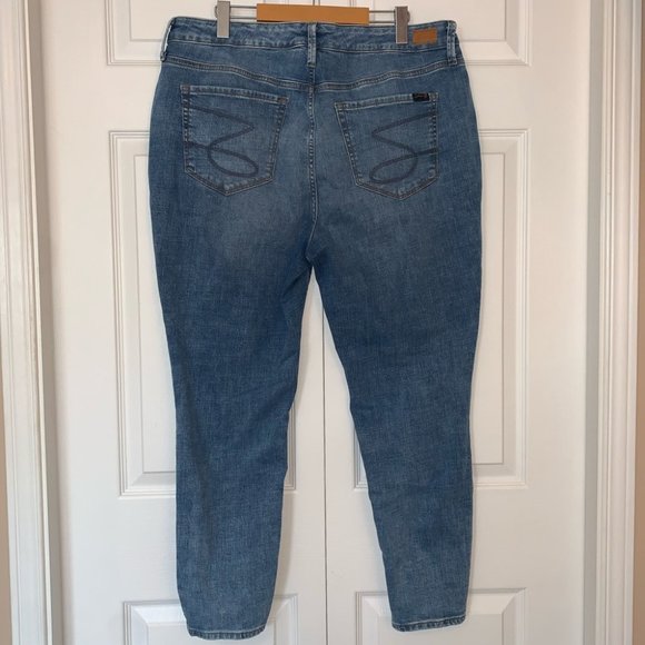 Seven7 Ultra High Rise Skinny Jeans Distressed Ripped Size 16W - Picture 8 of 13